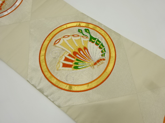 リサイクル　丸紋に蝶模様刺繍袋帯